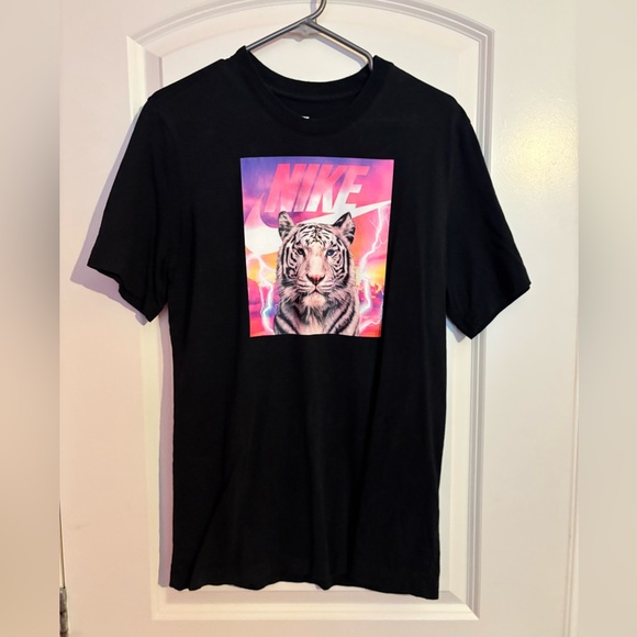 Nike short sleeve t shirt - Picture 1 of 1